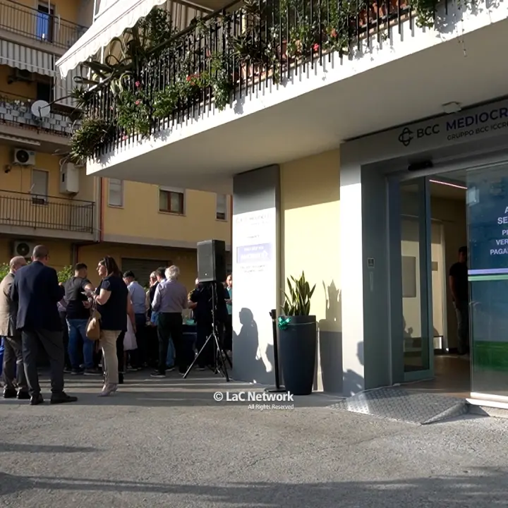 Diamante, inaugurata una mini filiale “self service” della Bcc Mediocrati: per i clienti\u00A0operazioni in autonomia h24