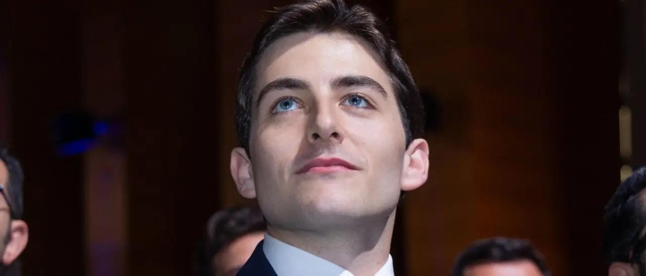 Simone Leoni e la barbarie verbale della nuova destra:\u00A0il segretario dei giovani di Forza Italia\u00A0simbolo\u00A0di un dibattito politico sempre più avvelenato