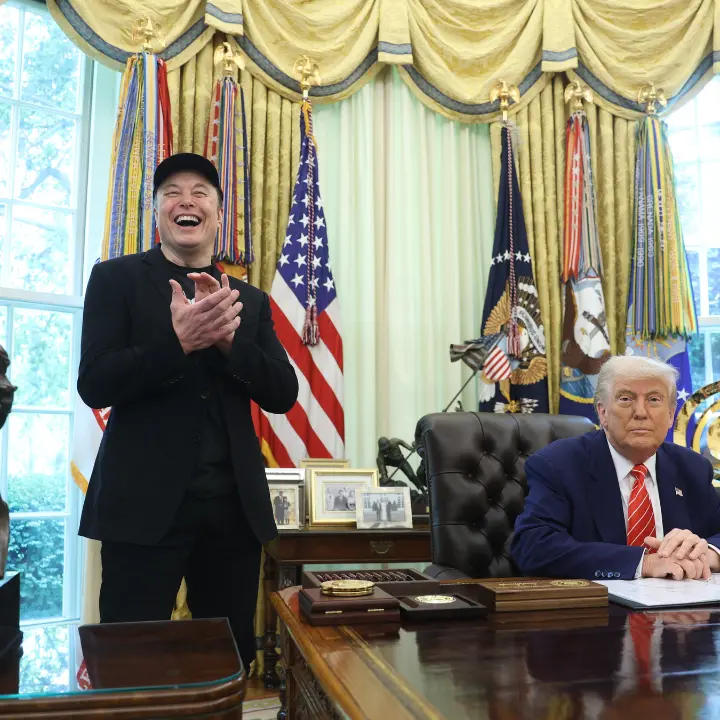 Trump vs Musk: apocalypse ego. Lo scontro tra un miliardario drogato e un presidente che si crede Dio\n