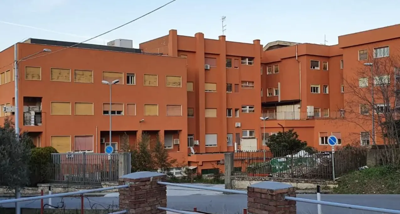 Ospedale di San Marco, dipendenti in pensione e ufficio protesi chiuso: il duro attacco del Pd