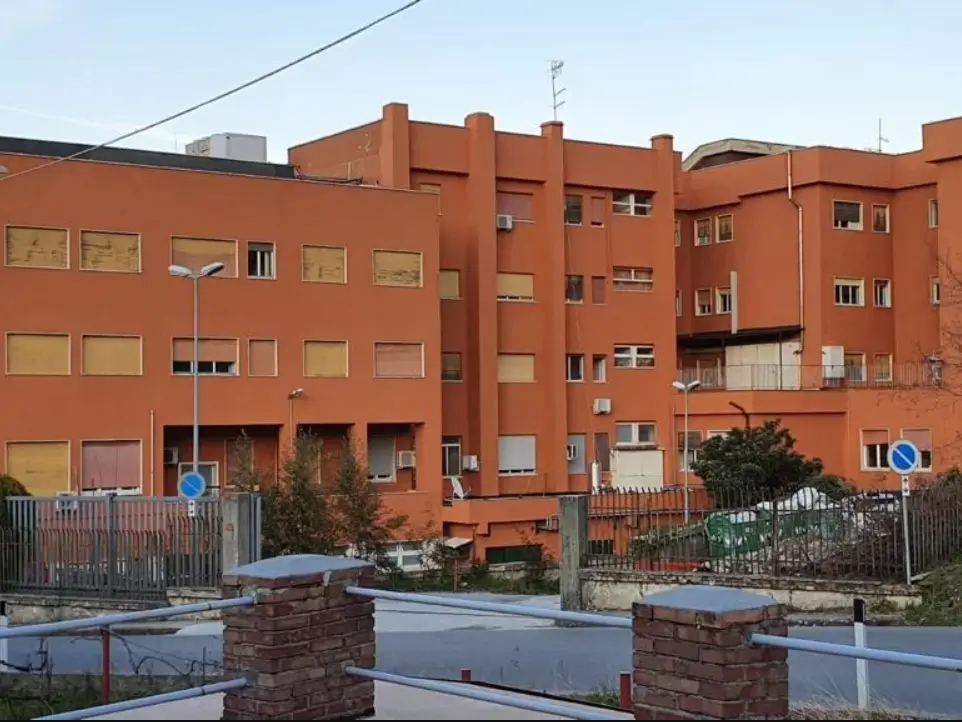 Ospedale di San Marco, dipendenti in pensione e ufficio protesi chiuso: il duro attacco del Pd