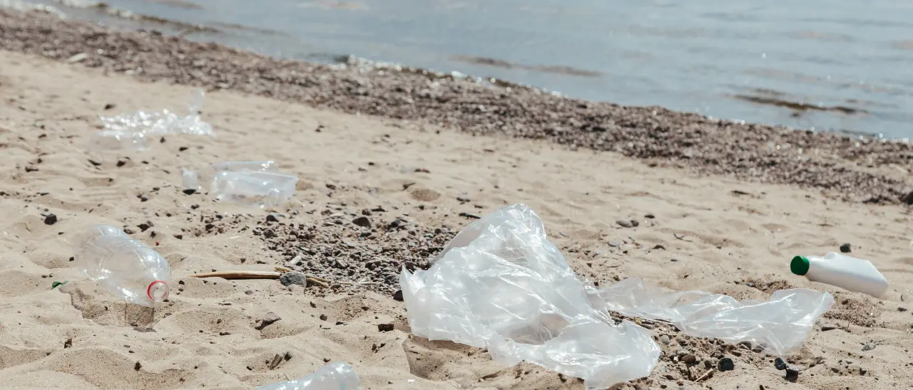 Un pianeta di plastica, l’Italia ne produce ogni anno oltre 2 milioni di tonnellate:\u00A0ora tocca alla politica fare sul serio\n