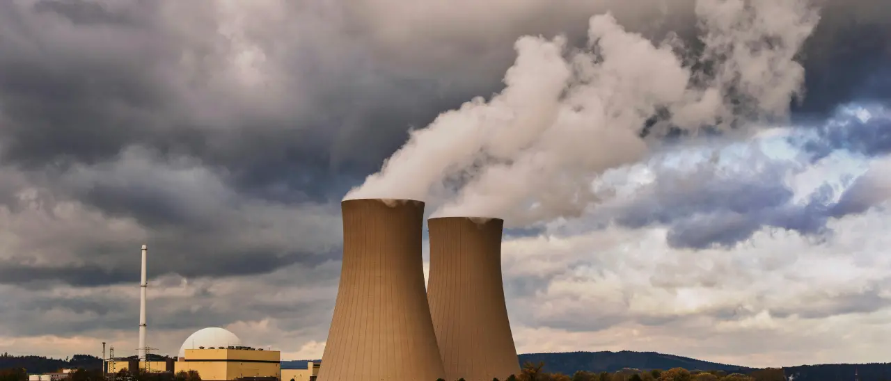 L’Italia entra nell’Alleanza nucleare, ma il futuro non si costruisce nel passato: le priorità sono altre\n