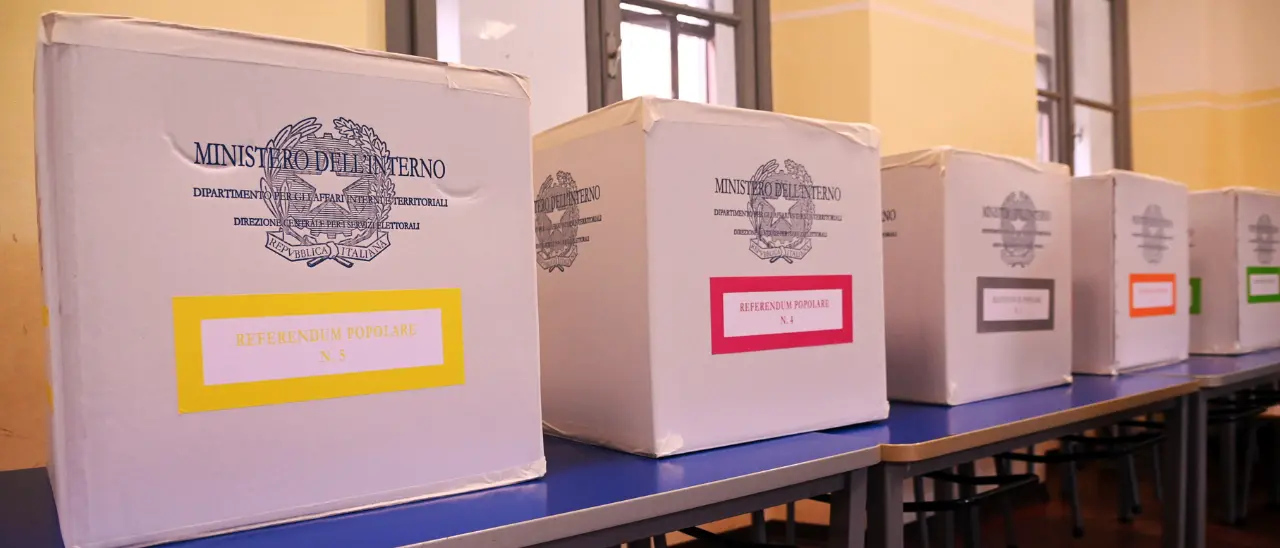 Referendum su lavoro e cittadinanza, seggi aperti:\u00A0tutto quello che c'è da sapere. A Lamezia è ballottaggio\n