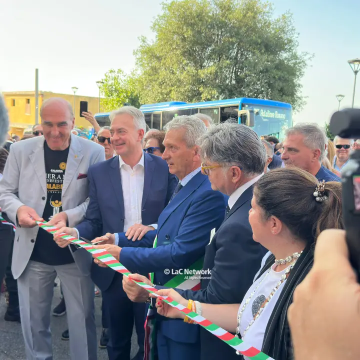Il Merano WineFestival sbarca in Calabria, taglio del nastro a Cirò: l’evento fino al 9 giugno\n