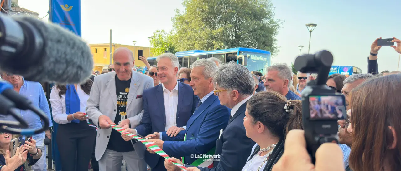 Il Merano WineFestival sbarca in Calabria, taglio del nastro a Cirò: l’evento fino al 9 giugno\n