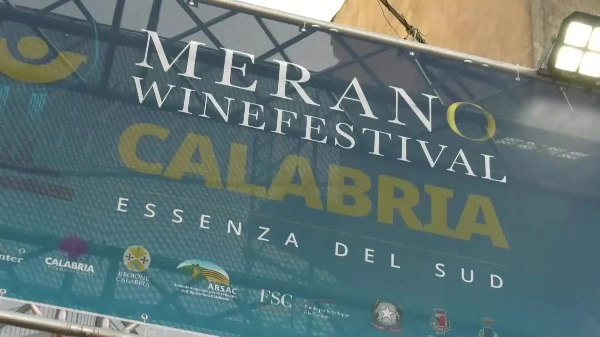 Taglio del nastro per il Meranowine Festival