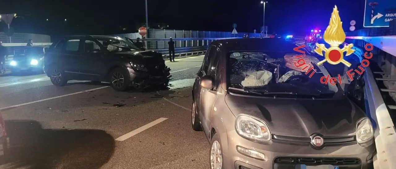 Tragico incidente\u00A0sulla Trasversale delle Serre, muore una donna: tre feriti, uno grave. Illesi due bambini\n