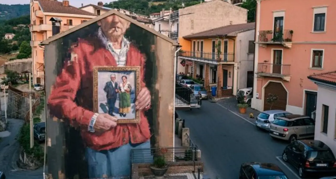 Gemellaggio tra Santa Sofia d’Epiro e Diamante: tra murales e storia, due comunità in festa\n