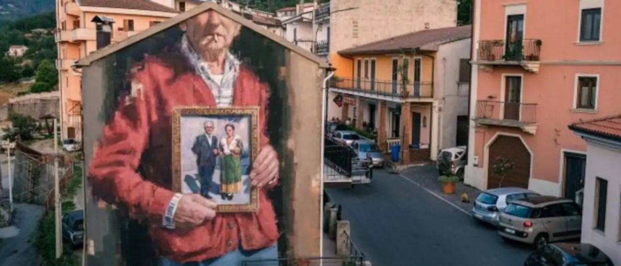 Gemellaggio tra Santa Sofia d’Epiro e Diamante: tra murales e storia, due comunità in festa\n