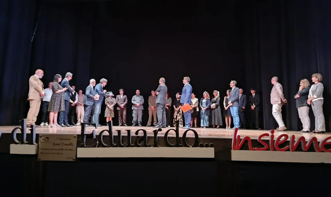 Catanzaro, i ragazzi dell’Ipm in scena al teatro comunale: i fondi sosteranno progetti destinati ai bimbi ricoverati\n