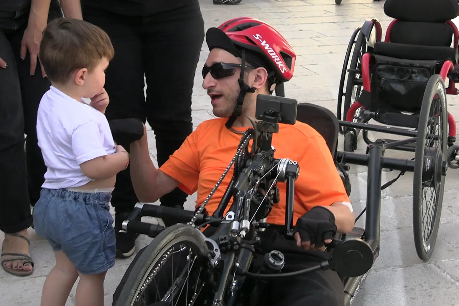 La Calabria in handbike, Salvatore Misasi fa tappa a Girifalco:\u00A0«Il nostro entroterra è una scoperta»\n