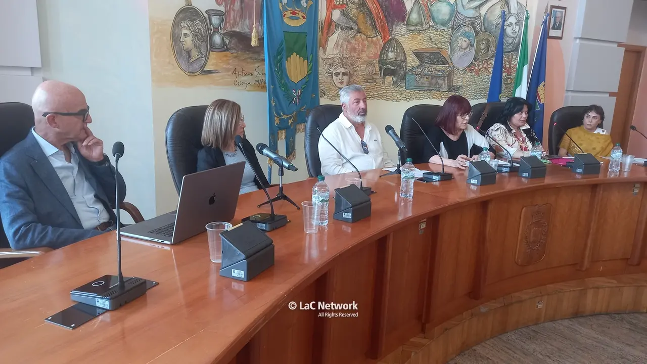 Raggi solari e rischi per la pelle, dibattito a Cosenza:\u00A0«Da alleato il sole può diventare nemico»\n