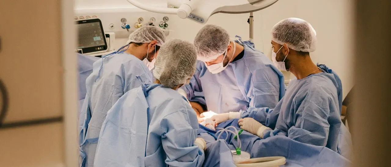 Gemelline siamesi separate al Gaslini di Genova con un intervento durato più di 12 ore