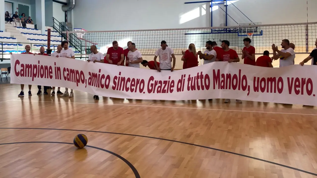 Volley, il Manolo Gaetano day riunisce tutta la Calabria sportiva per omaggiare l’ex pallavolista\n