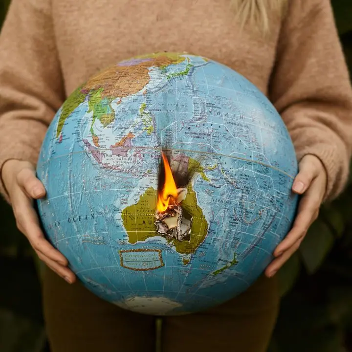 «Professore, ma loro se ne erano accorti?»: l’estate 2026 raccontata\u00A0dagli occhi di chi verrà dopo\n
