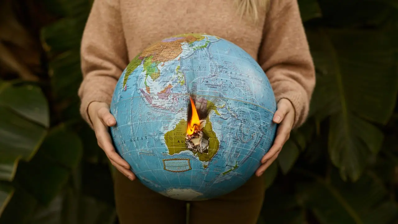 Caldo estremo e clima fuori controllo: il futuro della Terra è già qui. E intanto arriva una nuova estate dei record
