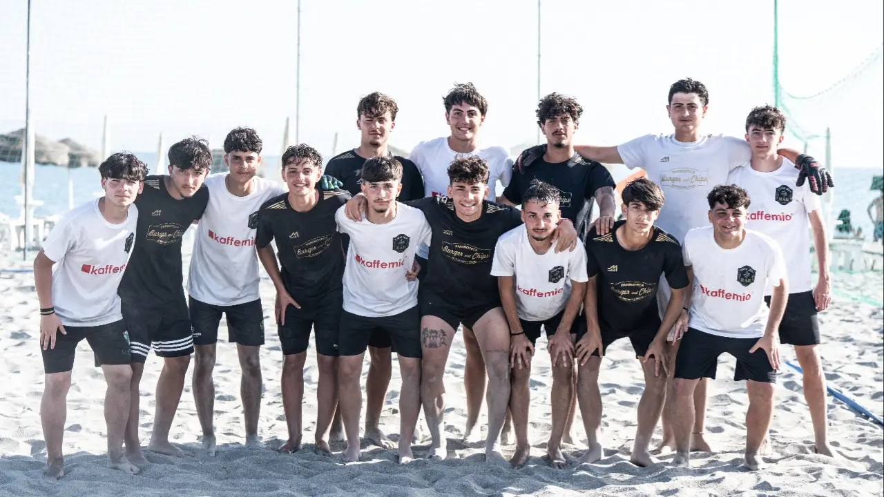 Beach soccer, i talenti su spiaggia si sfidano con coraggio nella prima edizione dell’Icierre all day\n
