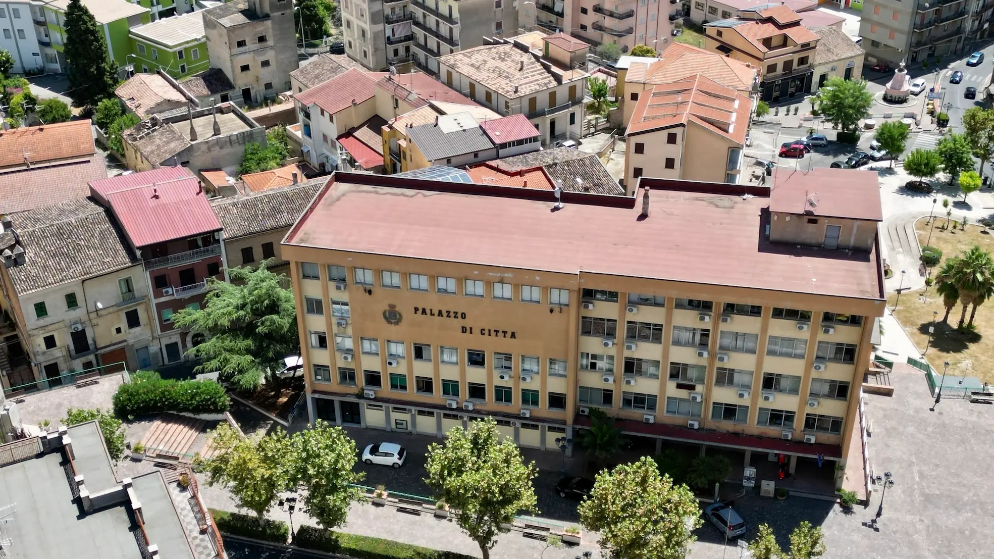 Il municipio di Cassano all\\'Ionio