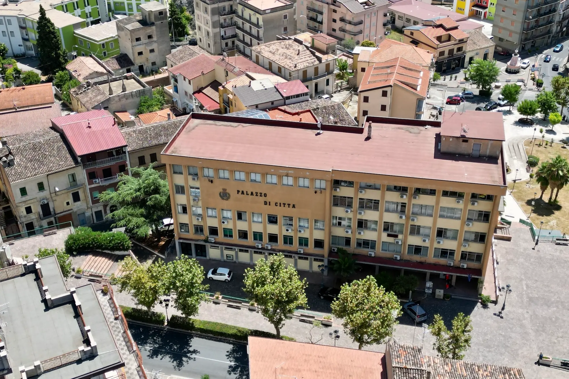 Il municipio di Cassano all\\'Ionio