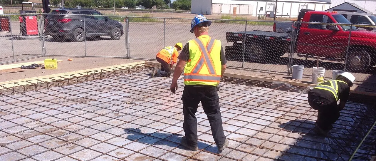 Vietato il lavoro nelle ore più calde in Calabria, Occhiuto firma l’ordinanza regionale\n