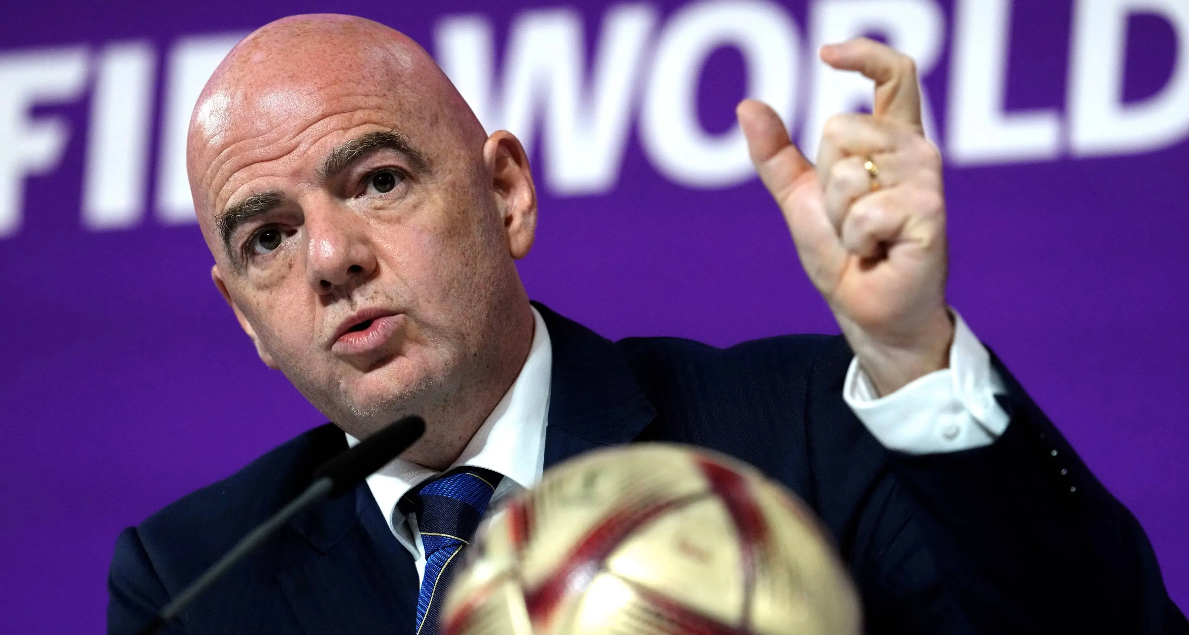 Il lato oscuro del nuovo Mondiale per Club: tra stadi vuoti, calendari folli e giochi di potere\n