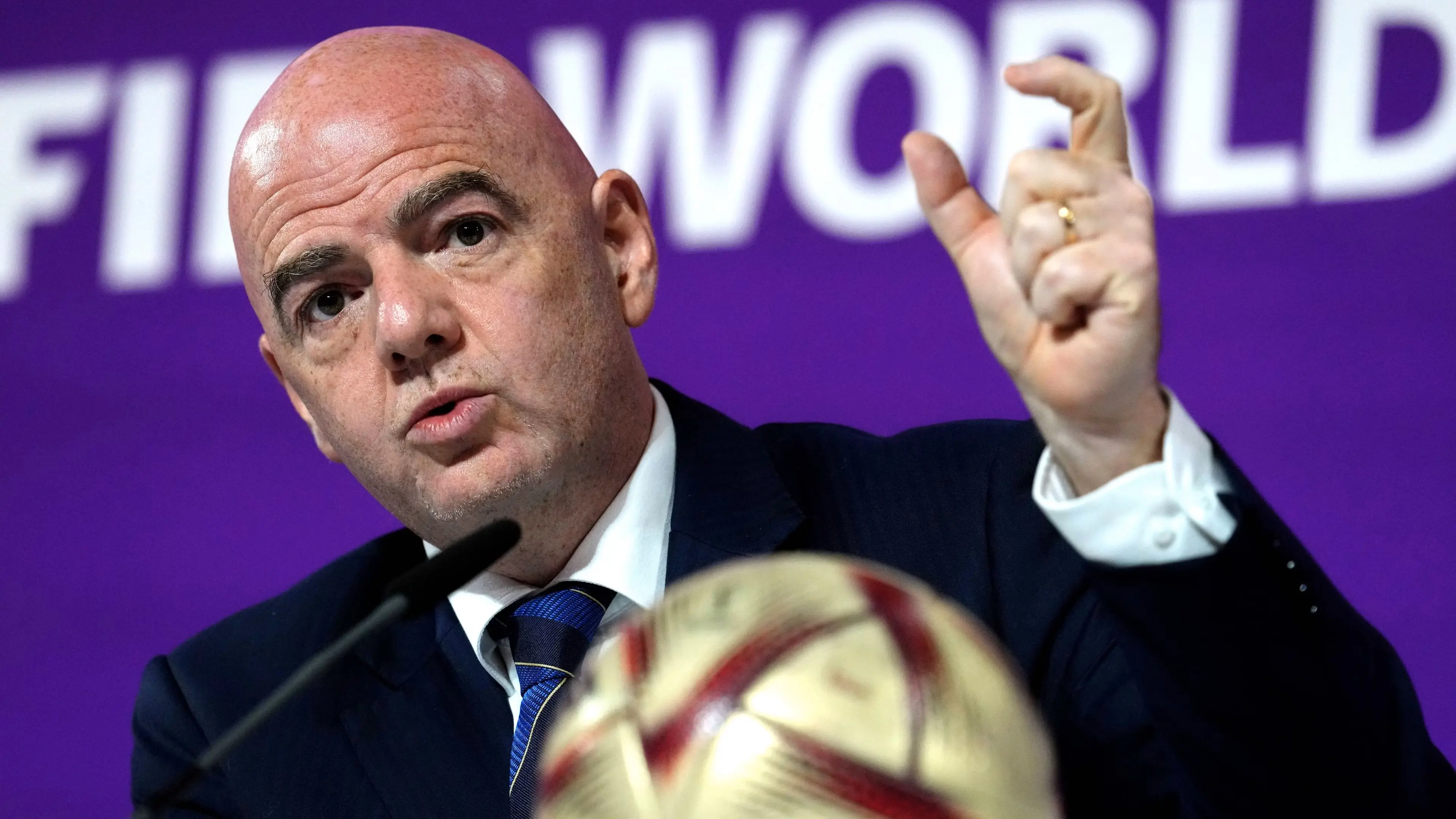 Il lato oscuro del nuovo Mondiale per Club: tra stadi vuoti, calendari folli e giochi di potere\n