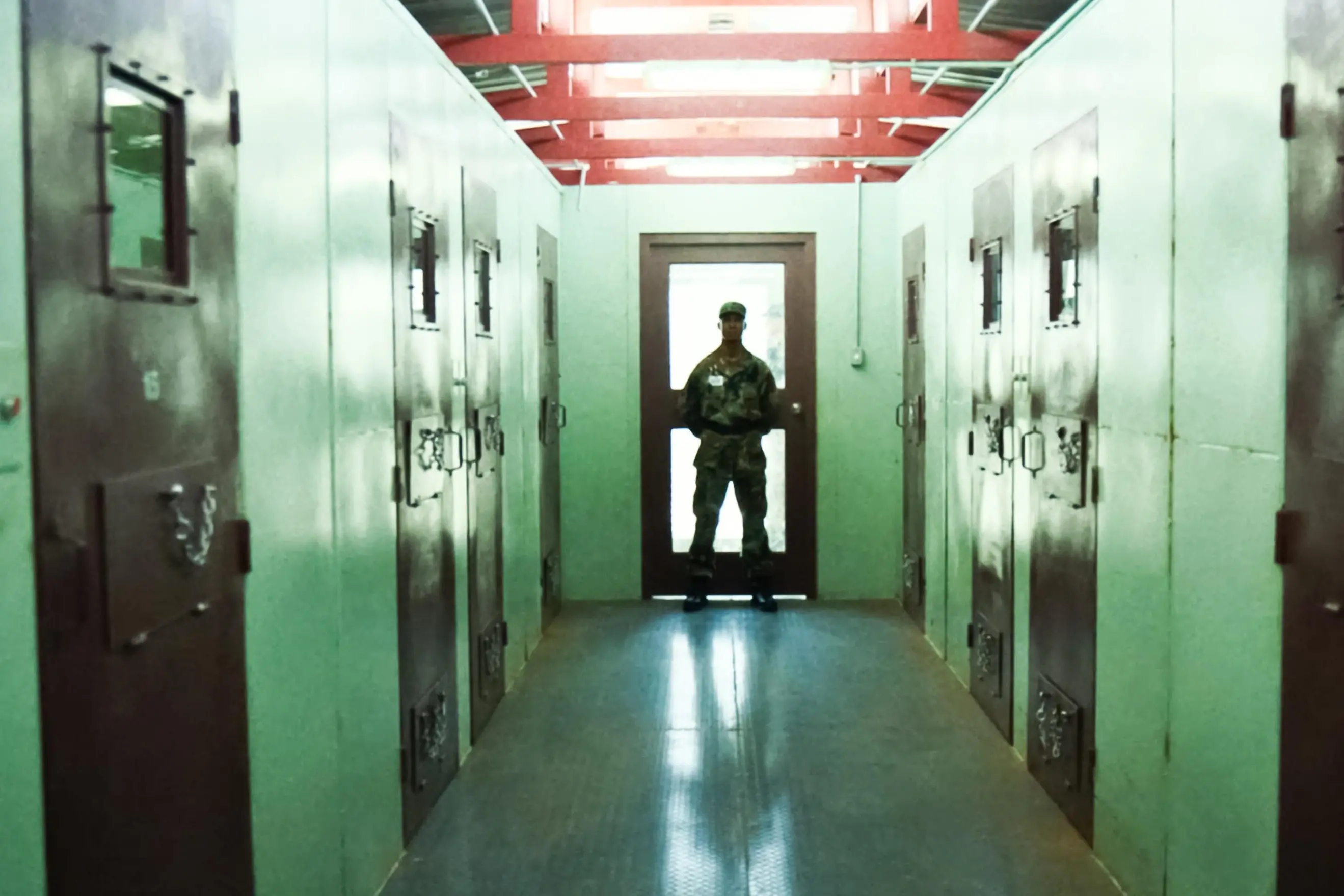 <p>Due italiani irregolari negli Usa rischiano di finire a Guantanamo</p>\\n , Supplied by LMK