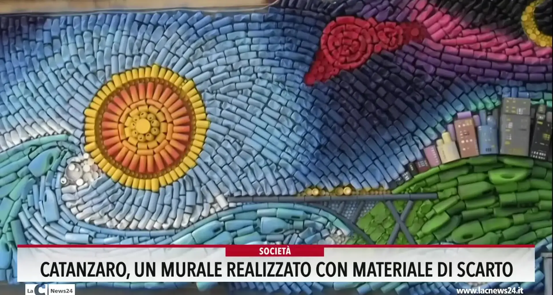 A Catanzaro un murale realizzato con materiale di scarto