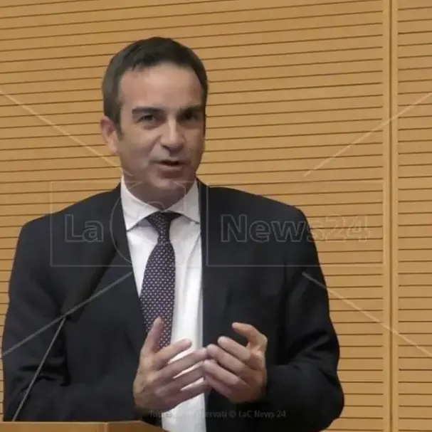 Occhiuto indagato per corruzione: accertamenti anche sull’ex socio del governatore\n