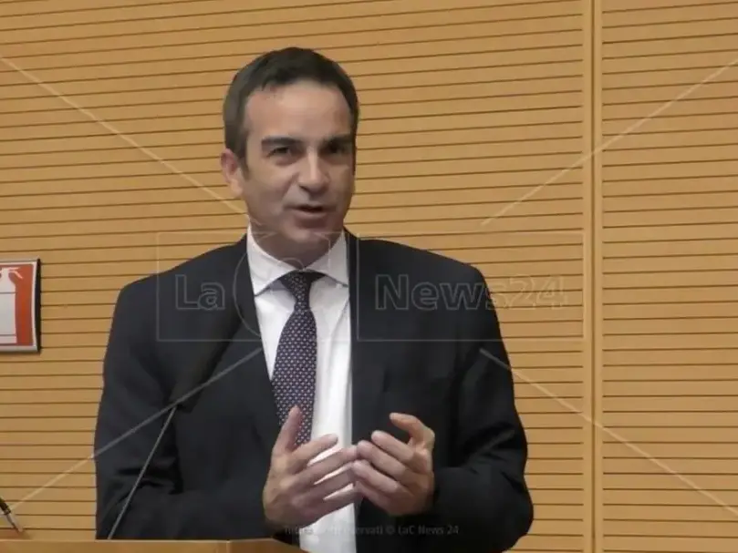 Occhiuto indagato per corruzione: accertamenti anche sull’ex socio del governatore