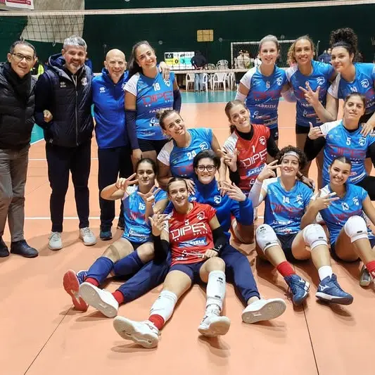 Volley Calabria, la Diper Cinquefrondi prosegue la sua crescita. Coach Albanese: «Ottima base per fare ancora meglio»\n