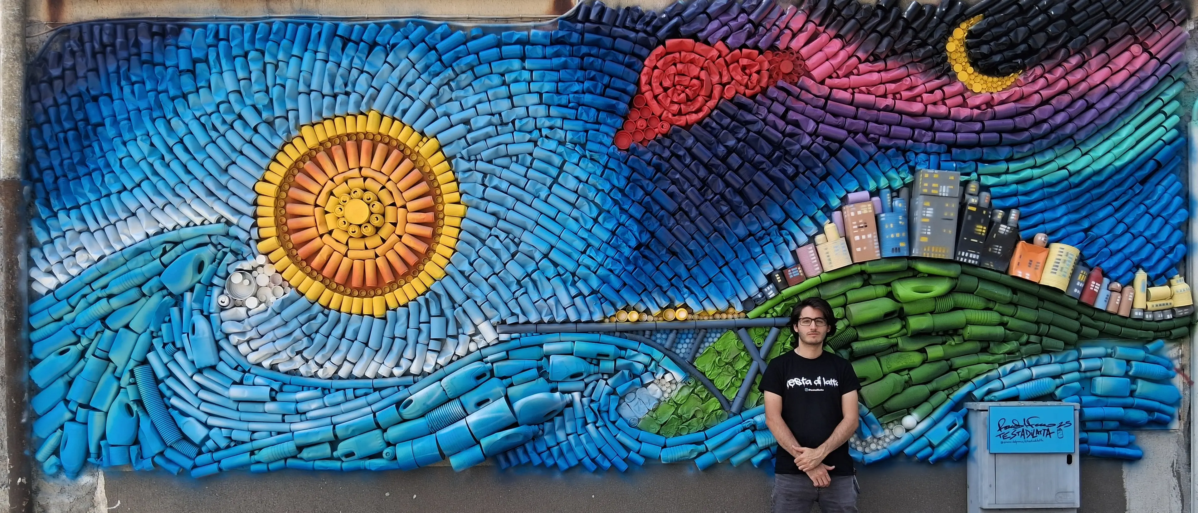 Arte sostenibile, a Catanzaro inaugurata l’opera dell’artista Testa di Latta realizzata con materiali di scarto\n