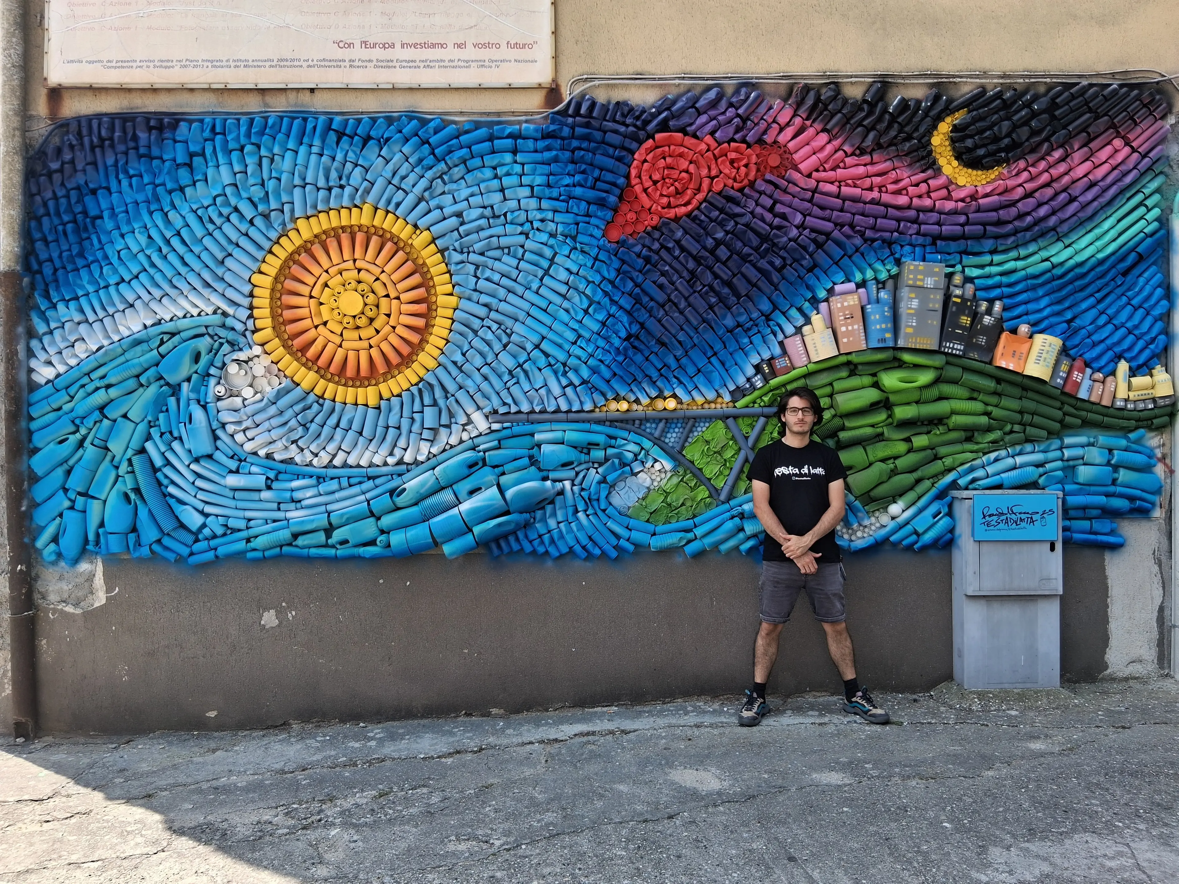 Arte sostenibile, a Catanzaro inaugurata l’opera dell’artista Testa di Latta realizzata con materiali di scarto