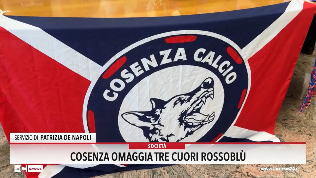 Cosenza omaggia tre cuori rossoblù