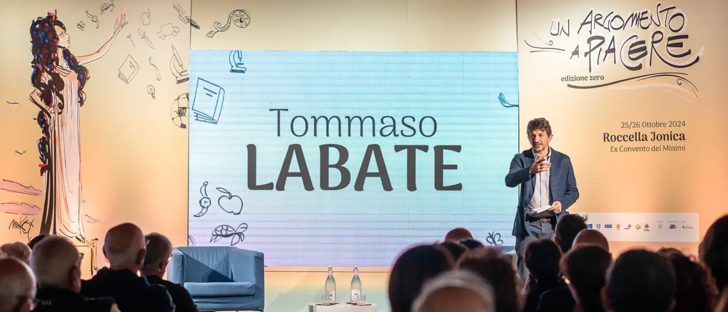 A Roccella\u00A0il Festival dell'argomento a piacere: tra gli ospiti Diego Bianchi,\u00A0Neri Marcorè e Walter Veltroni