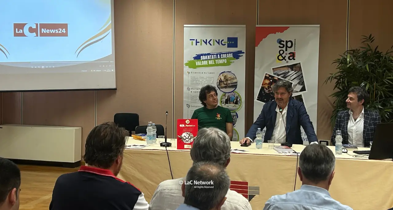 Padovano emoziona l’Unical: «Nell’inferno giudiziario ho ritrovato i veri valori. Bergamini? Lo porto nel cuore»\n