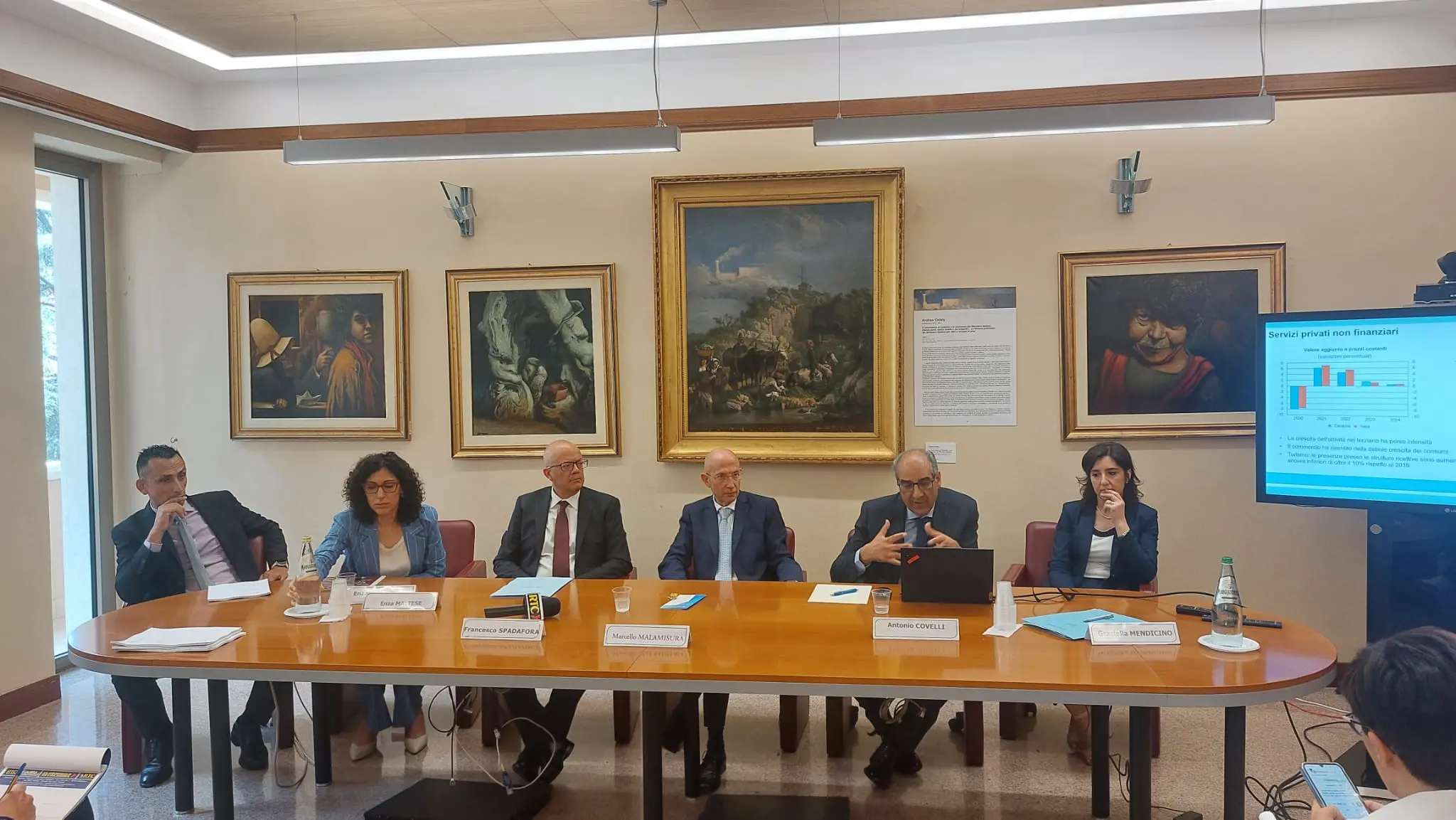 In Calabria aumentano voli e turisti stranieri ma si riduce l’occupazione giovanile: l’analisi di Bankitalia\n