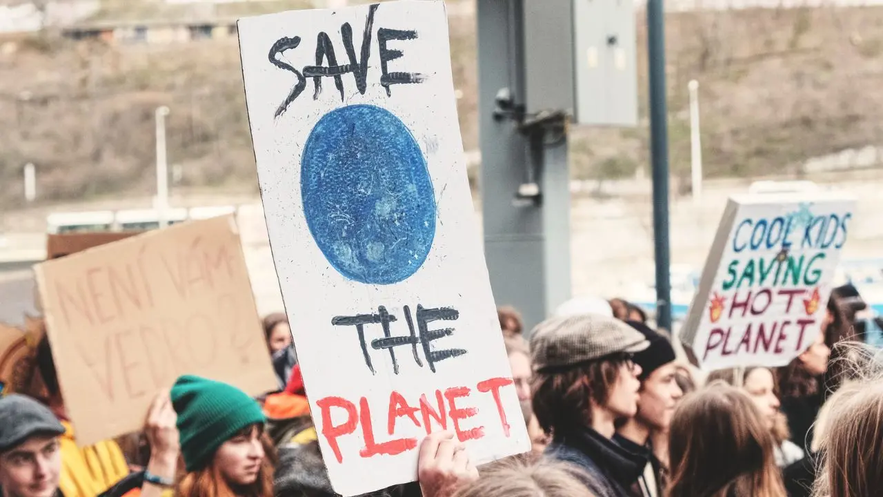 Clima e salute, in Europa 100mila morti in due anni per il caldo estremo: scatta l’allarme sanitario\n