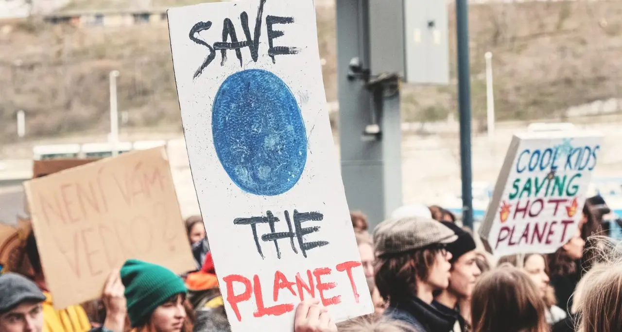 Clima e salute, in Europa 100mila morti in due anni per il caldo estremo: scatta l’allarme sanitario\n