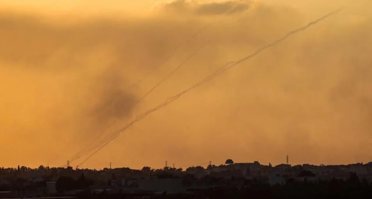 Attacco di Israele all’Iran, l’affondo di Donald Trump: «Il Paese islamico non può avere una bomba nucleare»