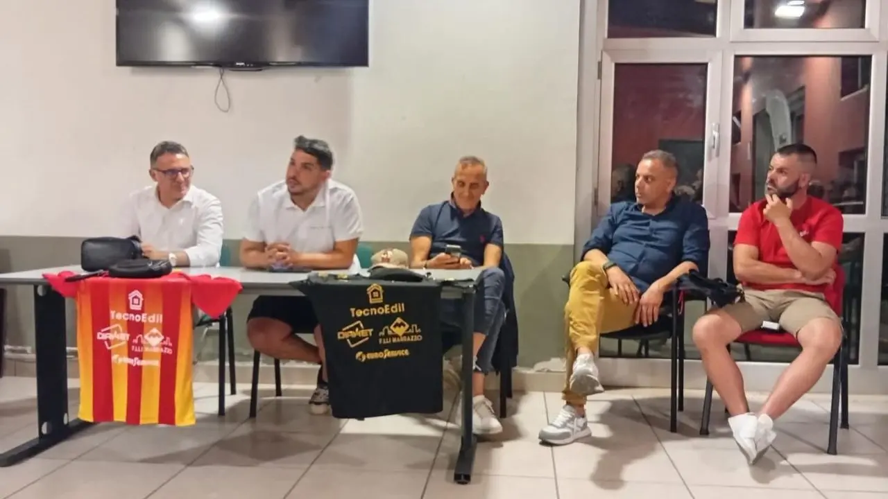 Dilettanti, il Sersale annuncia il nuovo organigramma. Schipani resta presidente: «Non potevo abbandonare»\n