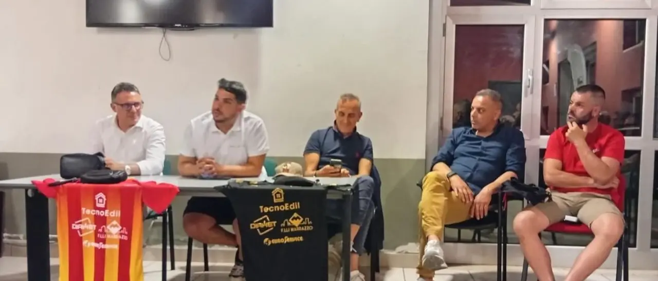 Dilettanti, il Sersale annuncia il nuovo organigramma. Schipani resta presidente: «Non potevo abbandonare»\n