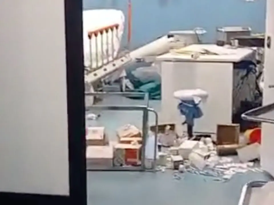 Corigliano Rossano, un paziente mette a soqquadro il pronto soccorso del “Compagna”: intervengono i carabinieri