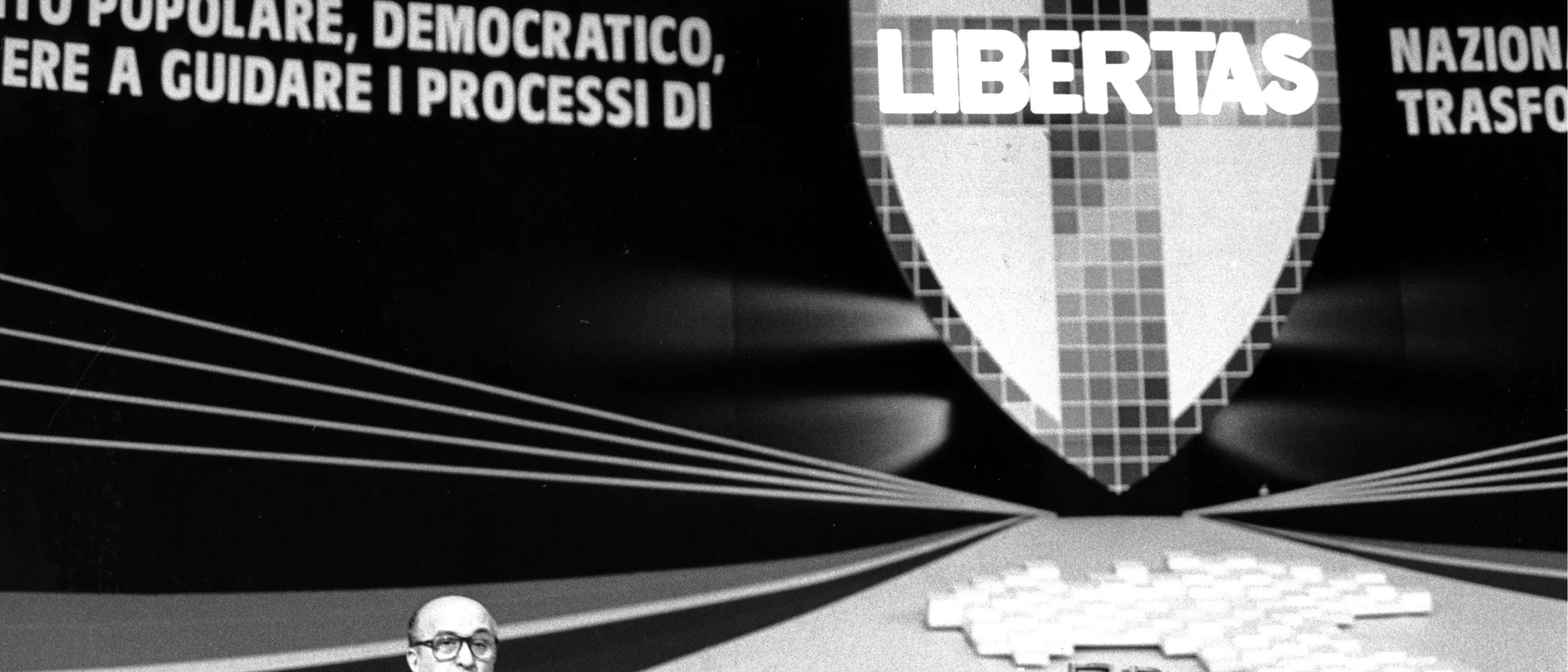 La scomparsa della Democrazia Cristiana e i\u00A030 anni di fallimenti dei piccoli partiti di centro che volevano sostituirla\n