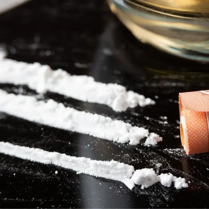 Dai rapporti con le cosche al linguaggio in codice per indicare la droga: i dettagli del blitz scattato a Cosenza\n