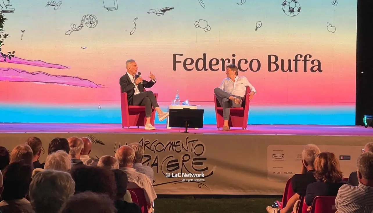 Le Americhe tra storie di sport ed emigrazione, a Roccella l’argomento a piacere di Federico Buffa\n