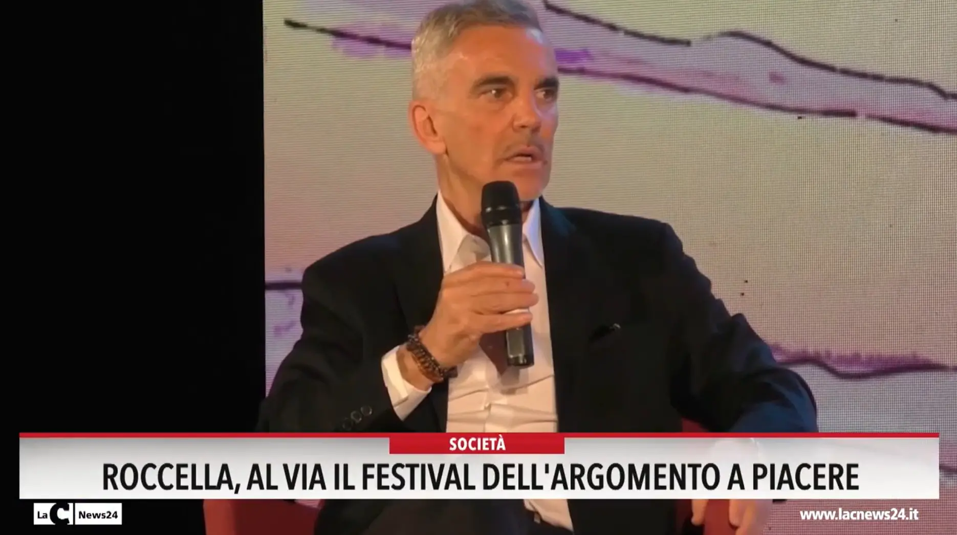 Roccella, al via il festival dell'argomento a piacere