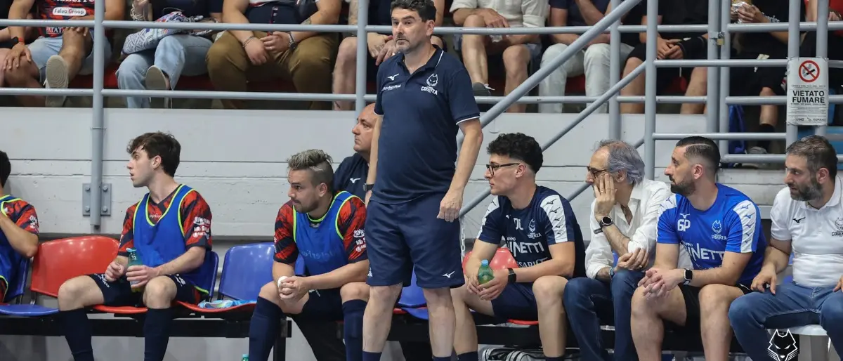 Pirossigeno Cosenza, saluta l’artefice della salvezza: ufficiale la separazione con mister Ibanes\n