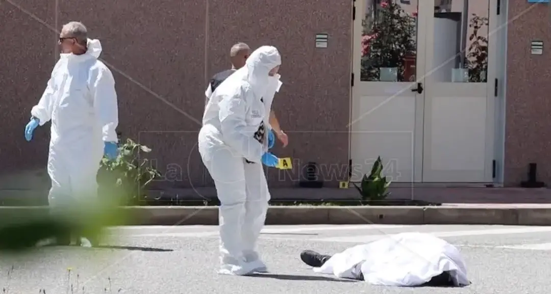 Abbandonarono il complice in fin di vita dopo un furto fallito a Reggio Calabria, arrestati\n